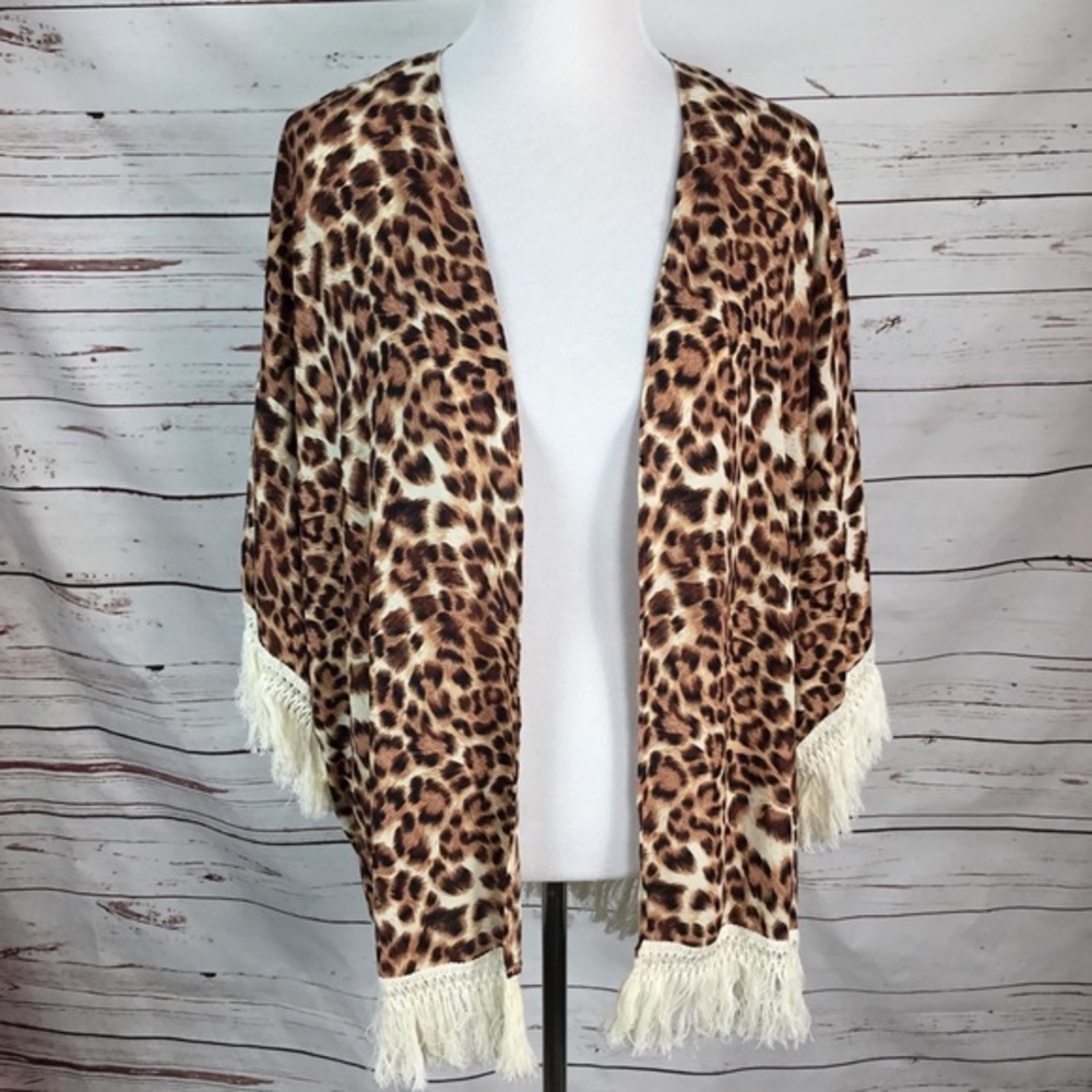 NWT Cheetah Print Kimono/ Wrap With Trim PL/XL